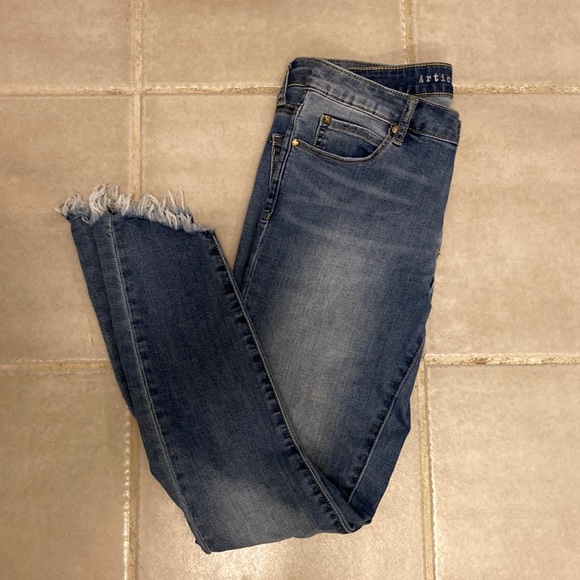 Articles of Society, Suzy Skinny Jeans in Montego, Size 27 - Picture 4 of 9